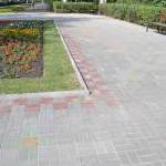 укладка плитки тротуарной в парке терновского района
